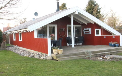 Akari - 400M from the Sea: Huis, Huis, Dak, Woongebied, Verblijf, Landgoed, Boerderij, Gazon, Landscaping, Siding