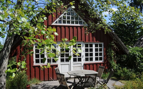 Kalv - 75M from the Sea: Woongebied, Dak, Voorstad, Oprit, Landgoed, Schoorsteen