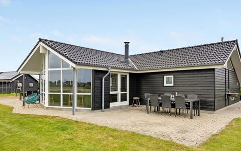 Finja - 500M from the Sea: Woongebied, Dak, Voorstad, Oprit, Landgoed, Schoorsteen