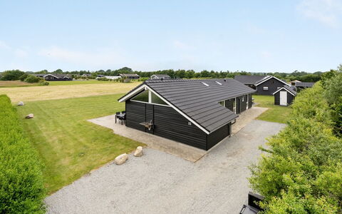 Finja - 500M from the Sea: Woongebied, Dak, Voorstad, Oprit, Landgoed, Schoorsteen