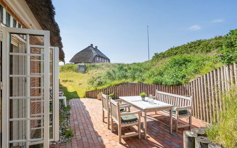 Mattias - 100M from the Sea: Gras, Grasland, Landschap, Ecoregio, Plain, Plantengemeenschap, Land Lot, Buitenmeubels, Prairie, Shrubland