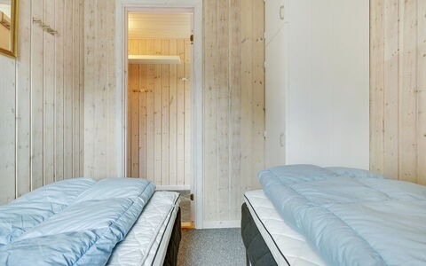 Patrice - 2Km from the Sea: Meubilair, Interieur Ontwerp, Stoel, Flooring, Tafel, Toevlucht, Verdieping, Plafond, Kamer, Eco Hotel