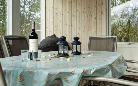 Patrice - 2Km from the Sea: Meubilair, Interieur Ontwerp, Stoel, Flooring, Tafel, Toevlucht, Verdieping, Plafond, Kamer, Eco Hotel