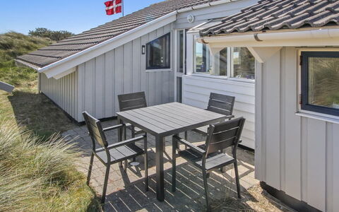 Wikar - 50M from the Sea: Architectuur, Dak, Huis, Samengesteld Materiaal, Daylighting, Siding, Oprit
