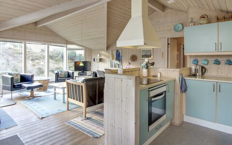 Klint - 1.7Km from the Sea: Dak, Huis, Land Lot, Huis, Verblijf, Landgoed, Garden Gebouwen, Schaduw, Blokhut, Landscaping