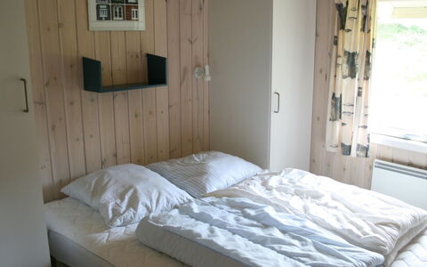 Klint - 1.7Km from the Sea: Dak, Huis, Land Lot, Huis, Verblijf, Landgoed, Garden Gebouwen, Schaduw, Blokhut, Landscaping