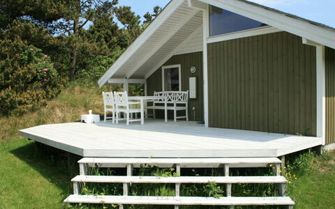 Klint - 1.7Km from the Sea: Dak, Huis, Land Lot, Huis, Verblijf, Landgoed, Garden Gebouwen, Schaduw, Blokhut, Landscaping