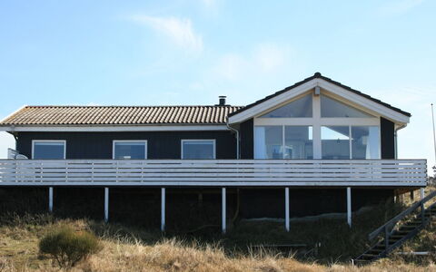 Ute - 200M from the Sea: Woongebied, Dak, Voorstad, Oprit, Landgoed, Schoorsteen