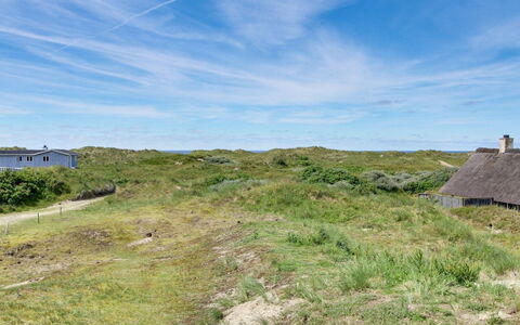 Benja - 200M from the Sea: Lucht, Blauw, Gras, Groen, Grasland, Vegetation, Ecoregio, Plantengemeenschap, Land Lot