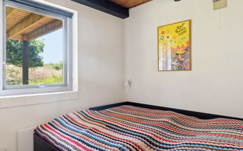 Jorinde - 2.8Km from the Sea: Muur, Interieur Ontwerp, Slaapkamer, Bed, Hout, Plafond, Laken, Meubilair, Kamer, Bedding