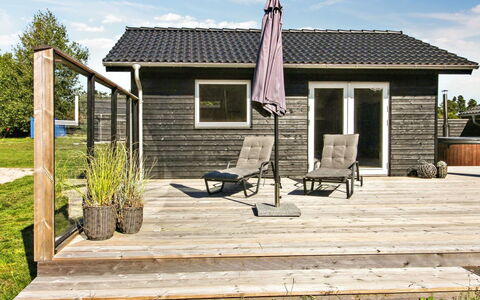 Anuk - 2.3Km from the Sea: Gras, Grasland, Landschap, Ecoregio, Plain, Plantengemeenschap, Land Lot, Buitenmeubels, Prairie, Shrubland