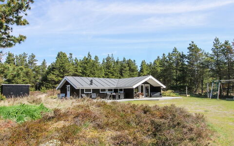 Keke - 2.5Km from the Sea: Struik, Stedelijk Ontwerp, Groundcover, Steen, Appartement, Landgoed, Metselwerk, Balkon, Landscaping