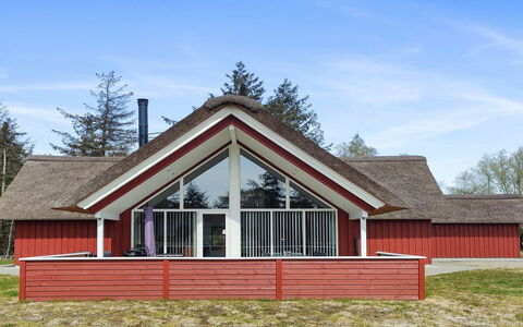 Lima - 3.5Km from the Sea: Dak, Huis, Land Lot, Huis, Verblijf, Landgoed, Garden Gebouwen, Schaduw, Blokhut, Landscaping