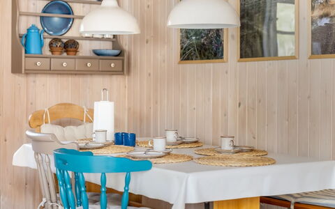 Granke - 3.8Km from the Sea: Dak, Huis, Land Lot, Huis, Verblijf, Landgoed, Garden Gebouwen, Schaduw, Blokhut, Landscaping