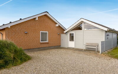 Gudmar - 500M from the Sea