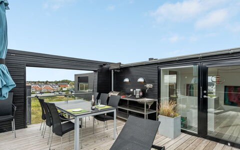 Leto - 2Km from the Sea: Gras, Huis, Dak, Huis, Verblijf, Struik, Land Lot, Landelijk Gebied, Boerderij, Groundcover