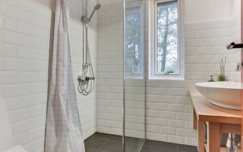 Reijo: Muur, Flooring, Verdieping, Badkamer, Interieur Ontwerp, Loodgieterswerkinrichting, Tegel, Loodgieter, Toilet