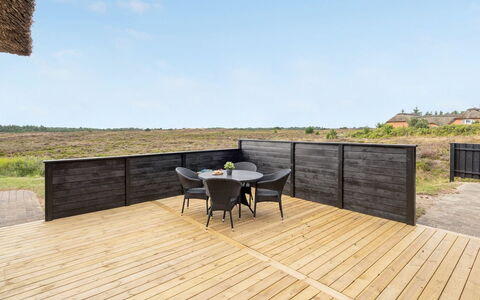 Dietmar - 2.8Km from the Sea: Hout, Houten Vloer, Flooring, Verdieping, Hardwood, Plank, Dek, Samengesteld Materiaal, Beits, Boardwalk