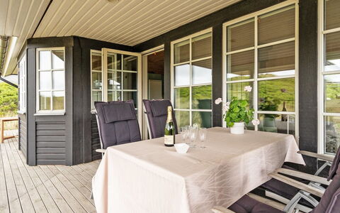 Aise - 75M from the Sea: Dak, Land Lot, Verblijf, Huis, Landelijk Gebied, Schuur, Siding, Garden Gebouwen, Blokhut, Hut
