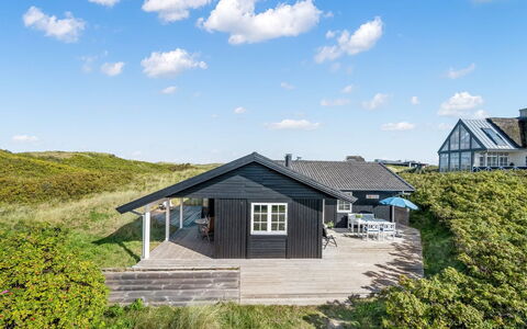 Aise - 75M from the Sea: Dak, Land Lot, Verblijf, Huis, Landelijk Gebied, Schuur, Siding, Garden Gebouwen, Blokhut, Hut