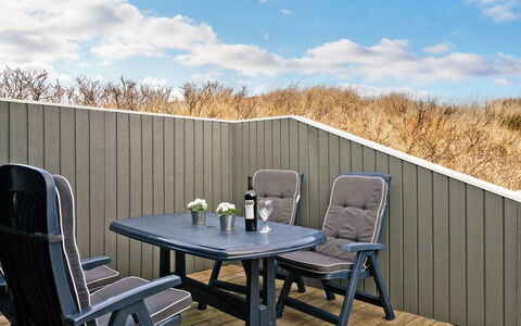 Stojmena - 200M from the Sea: Struik, Stedelijk Ontwerp, Groundcover, Steen, Appartement, Landgoed, Metselwerk, Balkon, Landscaping
