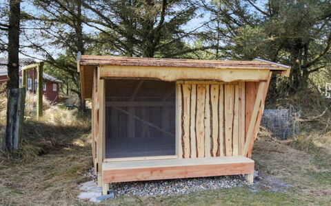 Anisette - 1Km from the Sea: Dak, Land Lot, Verblijf, Huis, Landelijk Gebied, Schuur, Siding, Garden Gebouwen, Blokhut, Hut
