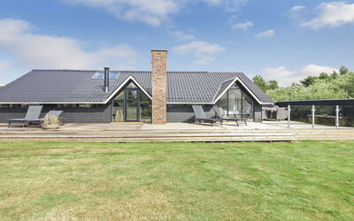 Ellenora - 1Km from the Sea
