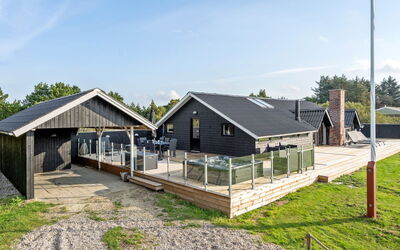 Ellenora - 1Km from the Sea