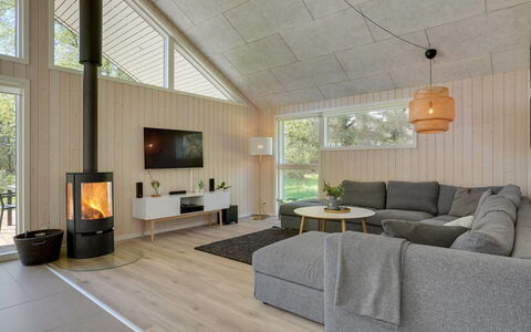 Delan - 1.3Km from the Sea: Flooring, Interieur Ontwerp, Verdieping, Meubilair, Hout, Plafond, Woonkamer, Bankstel, Houten Vloer, Lichte Inrichting