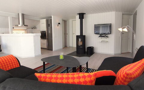 Emmarenze - 400M from the Sea: Interieur Ontwerp, Flooring, Meubilair, Hout, Verdieping, Plafond, Woonkamer, Kamer, Verlichting, Bankstel