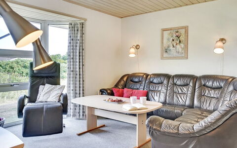 Aurelia - 500M to the Fjord: Meubilair, Interieur Ontwerp, Flooring, Hout, Plafond, Verdieping, Verlichting, Kamer, Woonkamer, Lichte Inrichting
