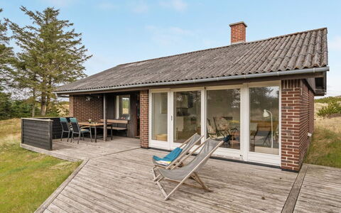 Thorgisl - 1.4Km from the Sea: Gebouw, Hout, Huis, Dak, Huis, Verblijf, Siding, Deur, Landgoed, Boerderij