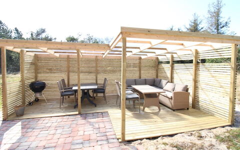 Ingmund - 2Km from the Sea: Hout, Hardwood, Buitenmeubels, Plank, Dek, Beits, Outdoor Structuur, Tuin, Pergola, Natuurlijk Materiaal