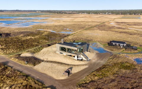 Caterina - 100M from the Sea: Struik, Stedelijk Ontwerp, Groundcover, Steen, Appartement, Landgoed, Metselwerk, Balkon, Landscaping
