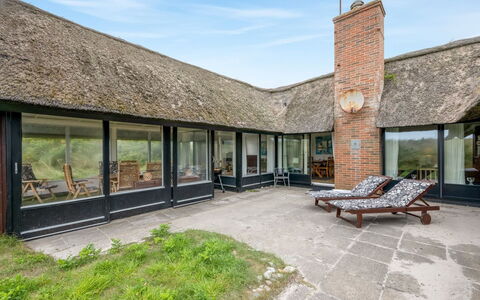Nicolaus - from the Sea: Gras, Huis, Dak, Huis, Verblijf, Struik, Land Lot, Landelijk Gebied, Boerderij, Groundcover