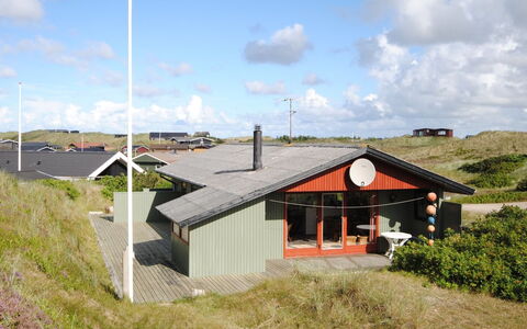 Bonde - from the Sea: Hout, Dak, Architectuur, Huis, Huis, Verblijf, Siding, Hardwood, Helling, Landgoed