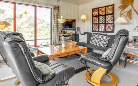 Bonde - from the Sea: Hout, Dak, Architectuur, Huis, Huis, Verblijf, Siding, Hardwood, Helling, Landgoed