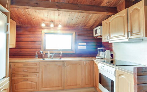 Svenne - 500M from the Sea: Flooring, Hout, Interieur Ontwerp, Verdieping, Keuken, Plafond, Countertop, Cabinetry, Kamer, Beits