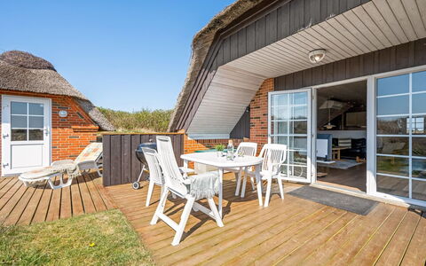 Slava - 250M from the Sea: Dak, Land Lot, Verblijf, Huis, Landelijk Gebied, Schuur, Siding, Garden Gebouwen, Blokhut, Hut