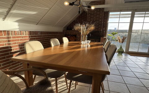 Edvard - 400M from the Sea: Dak, Huis, Huis, Verblijf, Siding, Landgoed, Oprit, Garden Gebouwen, Werf, Schuur