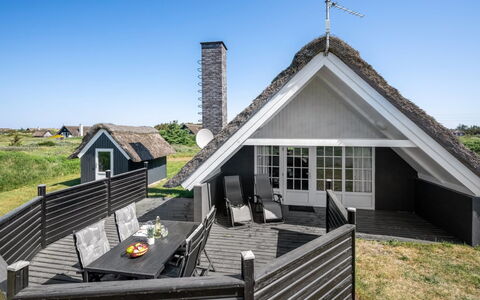 Franciska - 800M from the Sea: Dak, Land Lot, Verblijf, Huis, Landelijk Gebied, Schuur, Siding, Garden Gebouwen, Blokhut, Hut