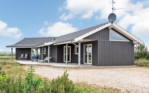 Luzia - 1.2Km from the Sea: Huis, Dak, Huis, Verblijf, Schuur, Garden Gebouwen, Siding, Werf, Blokhut, Hut
