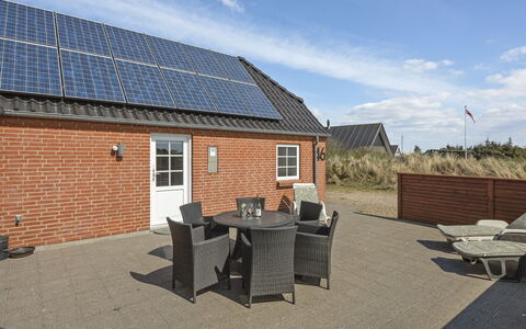 Didrika - 800M from the Sea: Gras, Huis, Dak, Huis, Verblijf, Struik, Land Lot, Landelijk Gebied, Boerderij, Groundcover