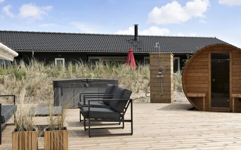 Rolfkarl - 500M from the Sea: Verblijf, Schuur, Hut, Boerderij, Prairie, Keet, Schuur, Blokhut, Garden Gebouwen