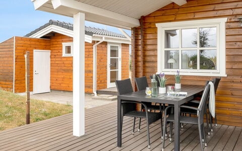 Herfrid - 600M from the Sea: Gras, Huis, Dak, Huis, Verblijf, Struik, Land Lot, Landelijk Gebied, Boerderij, Groundcover