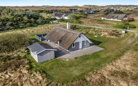 Hemfrith - 800M to the Fjord: Hout, Huis, Verblijf, Huis, Dak, Landelijk Gebied, Siding, Blokhut, Garden Gebouwen, Hardwood