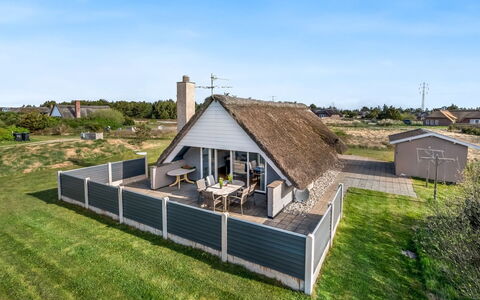 Hemfrith - 800M to the Fjord: Hout, Huis, Verblijf, Huis, Dak, Landelijk Gebied, Siding, Blokhut, Garden Gebouwen, Hardwood