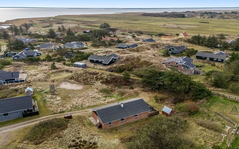 Hawarth - 300M to the Fjord: Struik, Stedelijk Ontwerp, Groundcover, Steen, Appartement, Landgoed, Metselwerk, Balkon, Landscaping