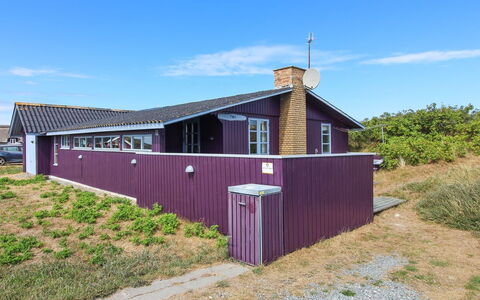 Soeren - from the Sea: Hout, Dak, Huis, Huis, Verblijf, Siding, Land Lot, Landelijk Gebied, Deur, Landgoed