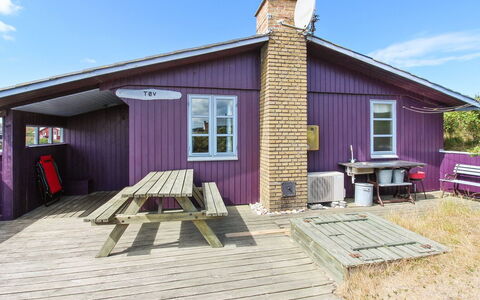 Soeren - from the Sea: Hout, Huis, Verblijf, Deur, Huis, Dak, Land Lot, Siding, Veranda, Hardwood